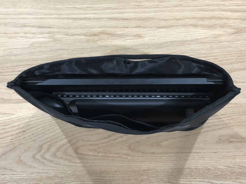 無印良品 バッグインバッグ 俯瞰 物入り