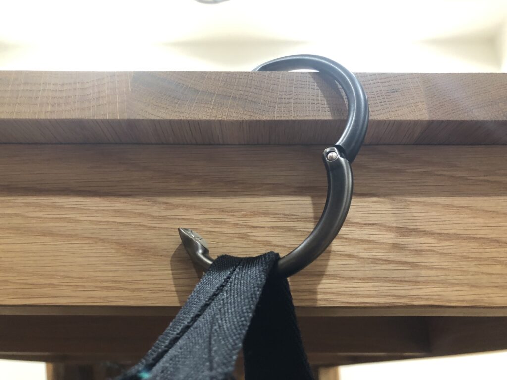 CLIPA バッグハンガー ハンギング時写真